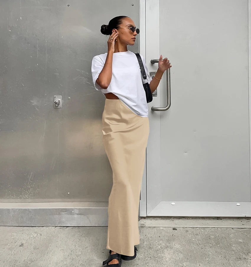 Elegant Satin Black Trumpet Skirt