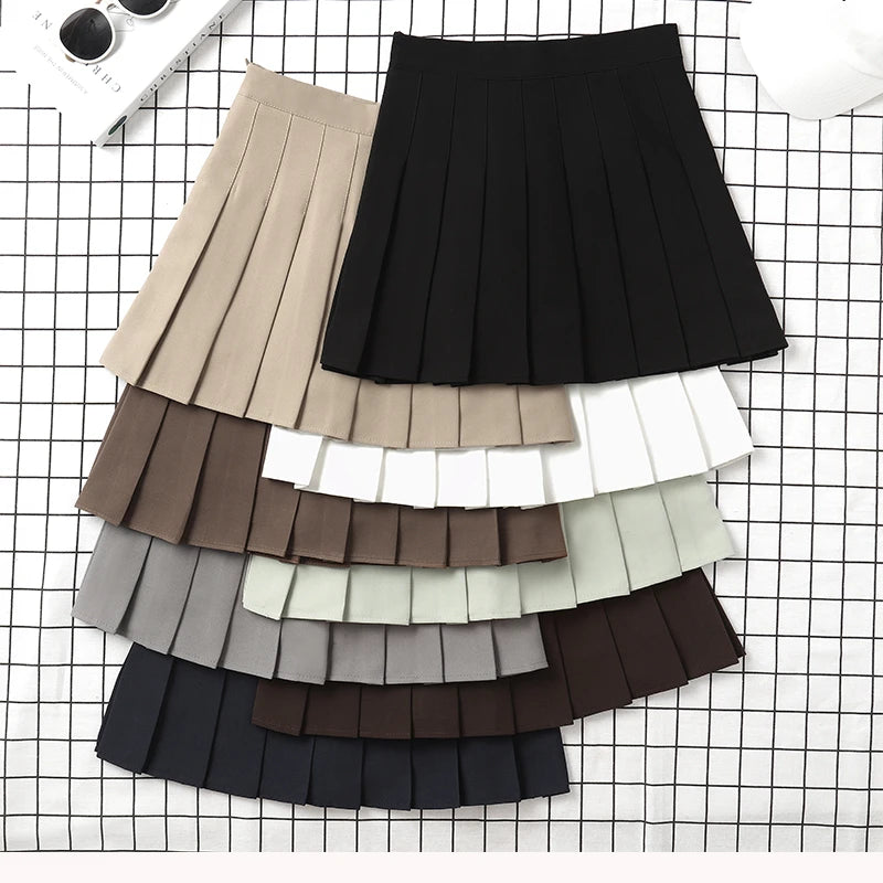 Brown Ladies Korean Style Black Mini Pleated Skirt