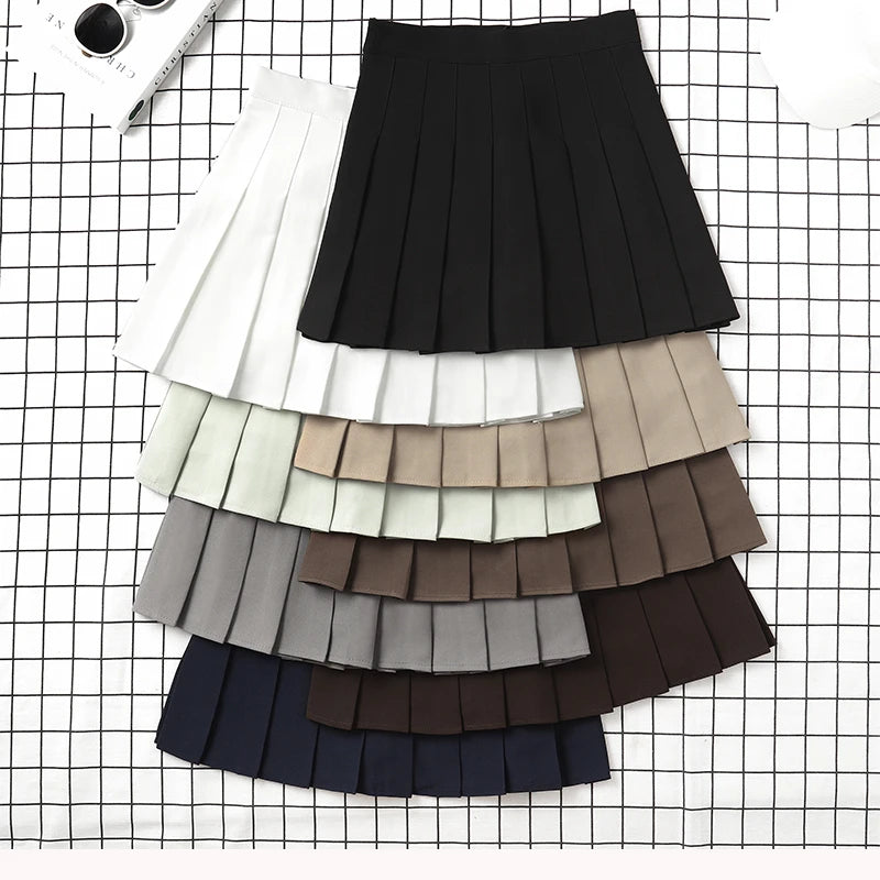 Brown Ladies Korean Style Black Mini Pleated Skirt