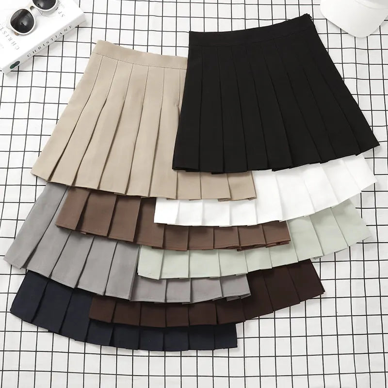 Brown Ladies Korean Style Black Mini Pleated Skirt